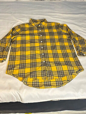 Plaid Button Down Shirt in Yellow & Black Like New Size 1L.